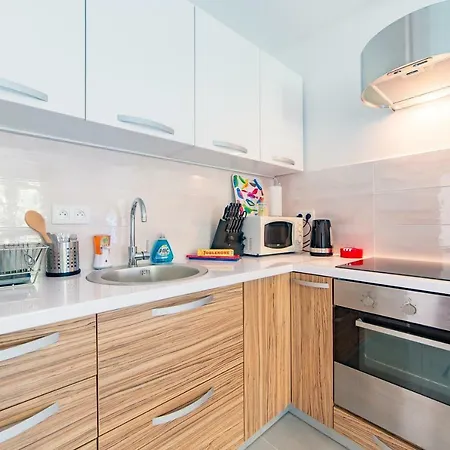 552 Avenue De Valescure Holiday home